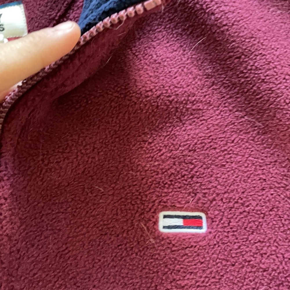 NWT Tommy Jeans Burgundy Pull Over Men’s XL - Picture 3 of 4
